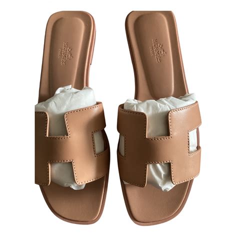 hermes oran leather types
